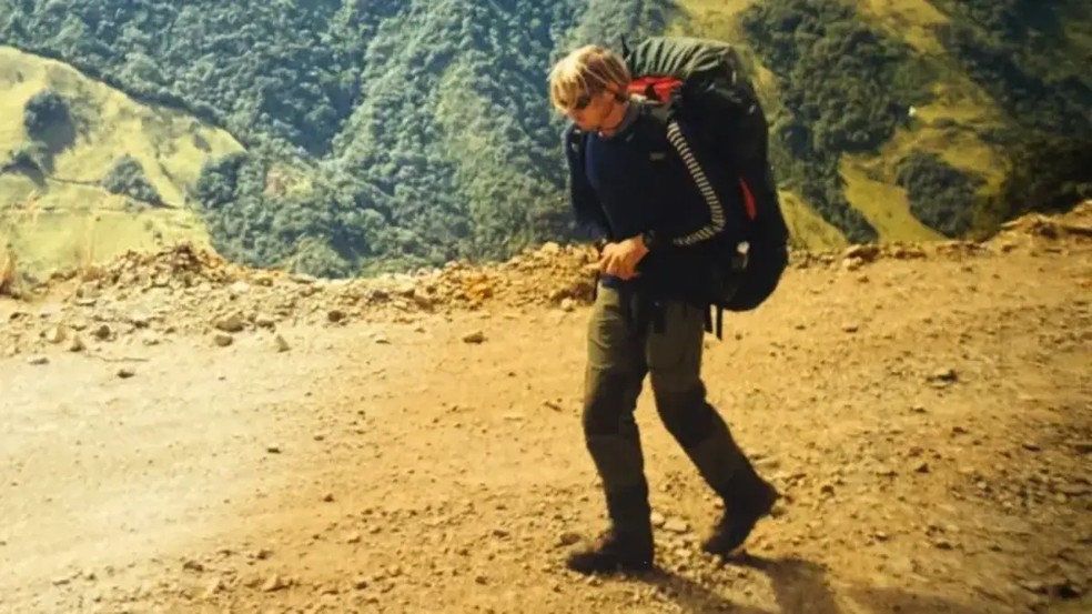 Ap&oacute;s 27 anos, homem que cruzou a Terra a p&eacute; est&aacute; prestes a chegar em casa