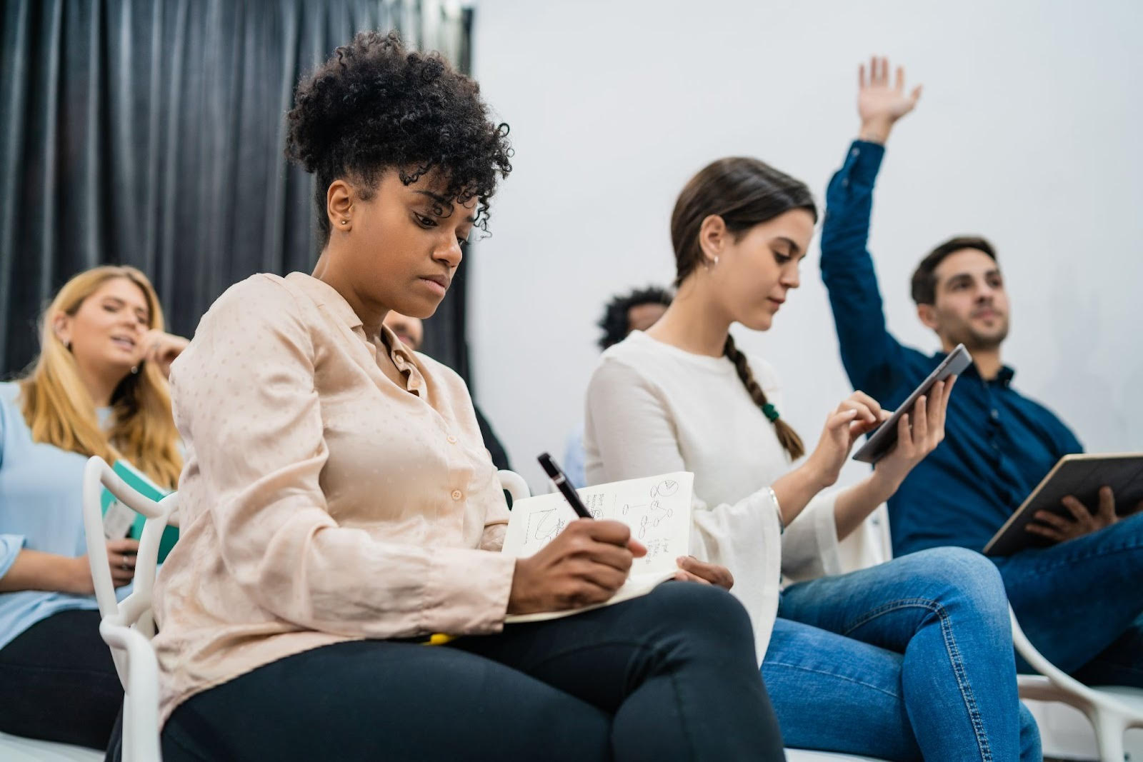 Buscas online por cursos de orat&oacute;ria saltaram 23% no Brasil no &uacute;ltimo ano; ranking revela as principais pesquisas dos internautas&nbsp;