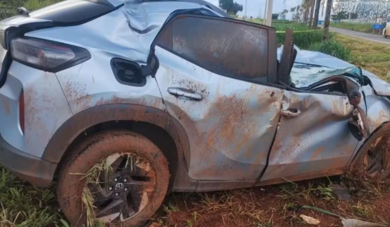 Empres&aacute;rio morre ap&oacute;s capotamento na GO-070, em Goianira GO