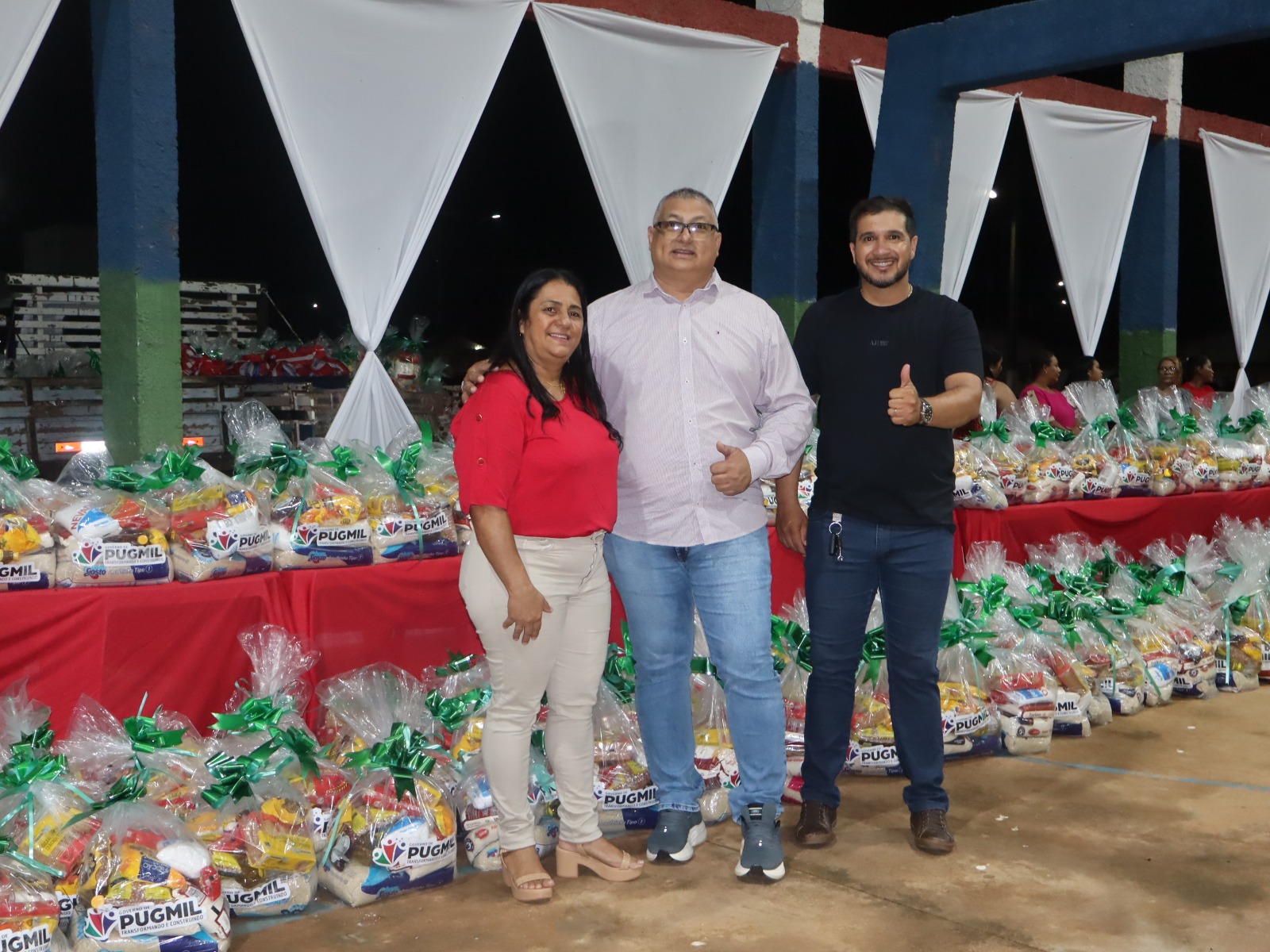 Prefeitura de Pugmil realiza Natal Solid&aacute;rio com entrega de cestas b&aacute;sicas &agrave; popula&ccedil;&atilde;o