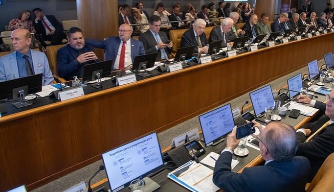 Presidente da Fecom&eacute;rcio Tocantins participa de reuni&atilde;o da Diretoria da CNC