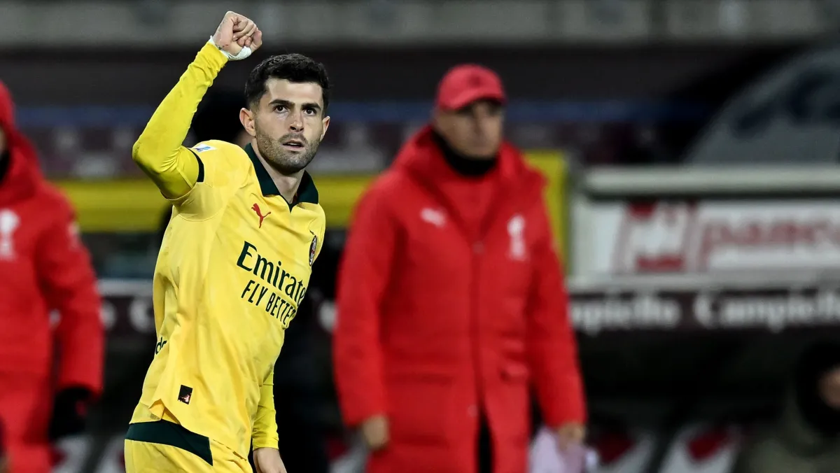 Pulisic sai do banco, marca dois gols e garante virada do Milan sobre o Torino
