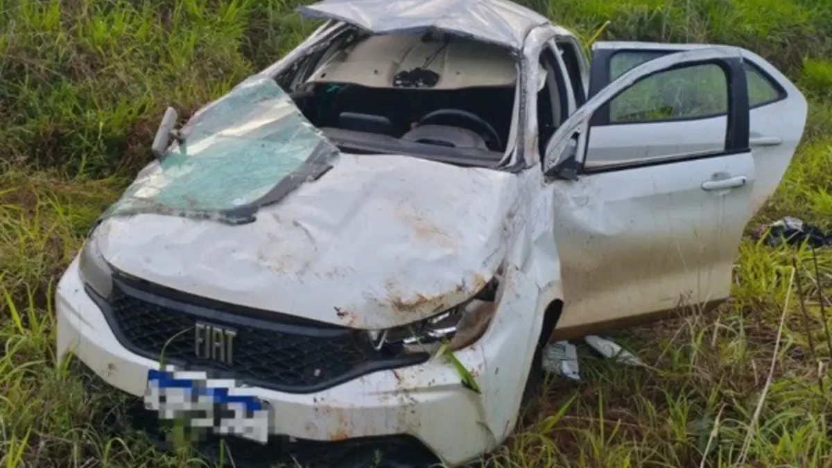 Adolescente de 15 anos morre ap&oacute;s capotamento na GO-020 em Catal&atilde;o GO