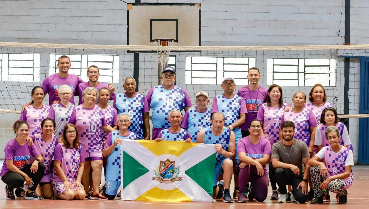 Delega&ccedil;&atilde;o gurupiense do Voleibol Adaptado do Projeto Vov&ocirc; V&ocirc;lei embarca para campeonato em Sorriso (MT)