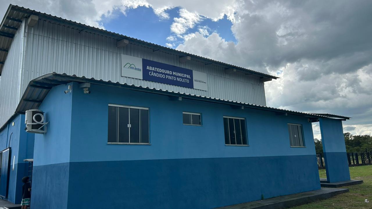 Dois Irm&atilde;os inicia funcionamento do abatedouro municipal com abates t&eacute;cnicos acompanhados diariamente