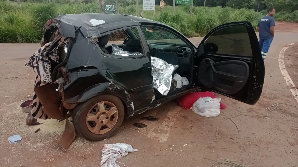 Trag&eacute;dia na GO-164: mulher e beb&ecirc; morrem ap&oacute;s carro ser atingido por picape