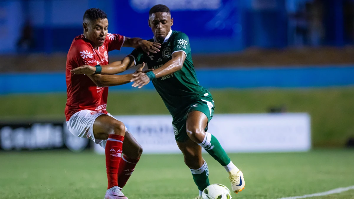 Goi&aacute;s vence a Anapolina fora de casa e sobe na tabela do Goian&atilde;o