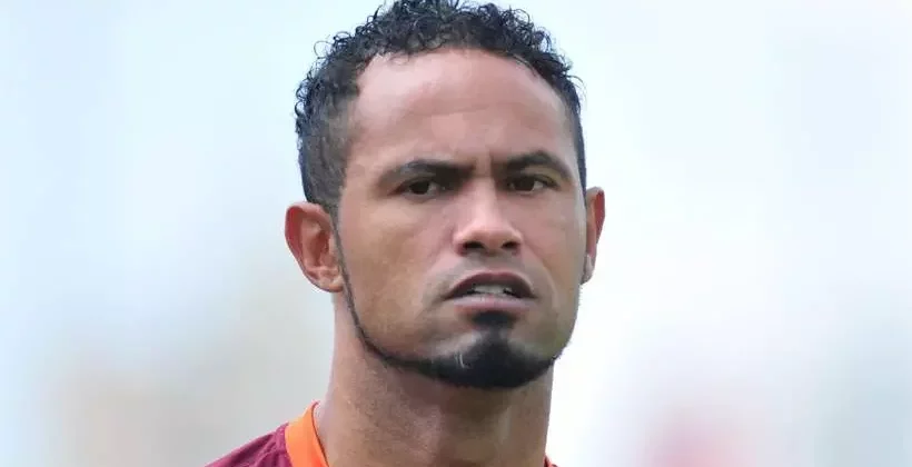 Goleiro Bruno cancela encontro com o filho e cita medida protetiva, exig&ecirc;ncias da tutora e risco de &ldquo;armadilha&rdquo;