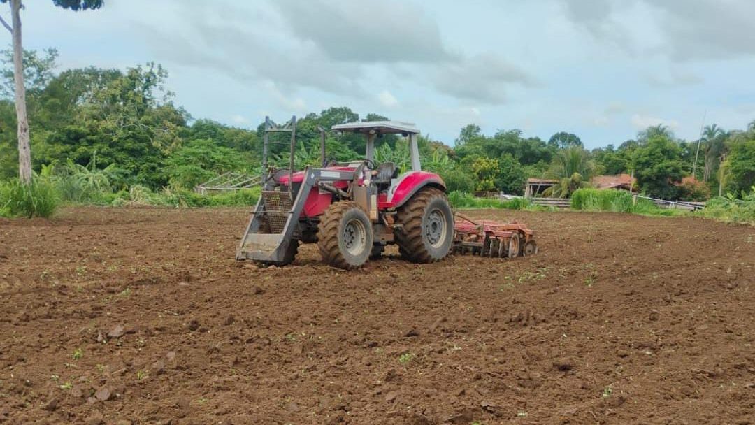 Gurupi fortalece agricultura familiar com maquin&aacute;rios, insumos e suporte t&eacute;cnico