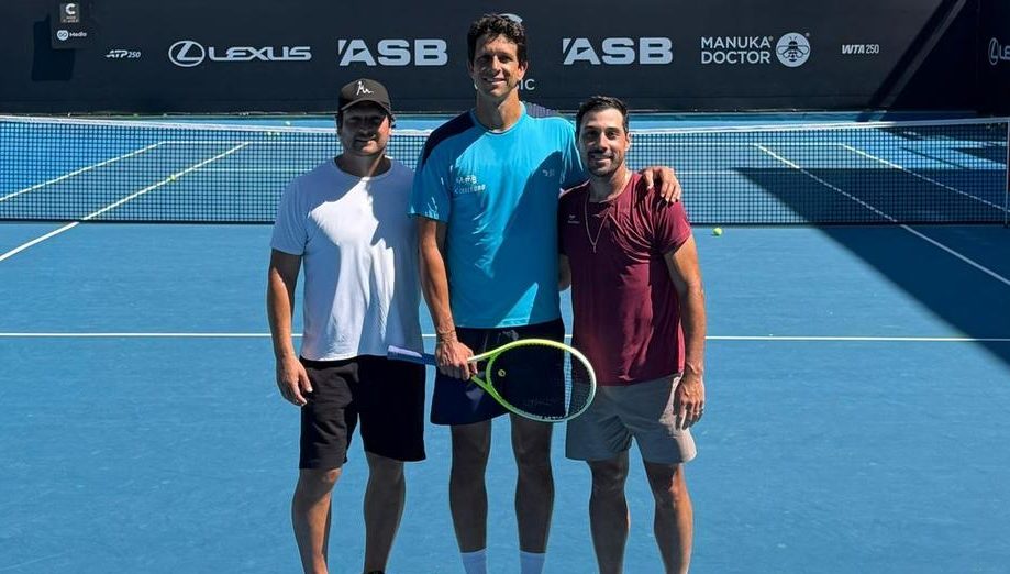 Em duelo equilibrado, Marcelo Melo e Romboli caem na estreia do Australian Open