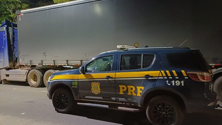 PRF flagra adultera&ccedil;&atilde;o de sinal identificador de ve&iacute;culo durante fiscaliza&ccedil;&atilde;o em Palmeiras do Tocantins