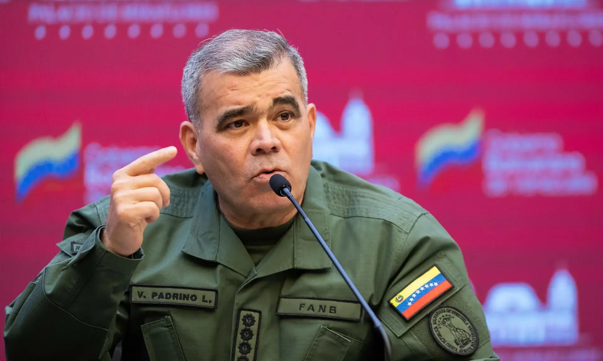 For&ccedil;as Armadas da Venezuela pedem retomada da normalidade ap&oacute;s captura de Maduro e ataques dos EUA