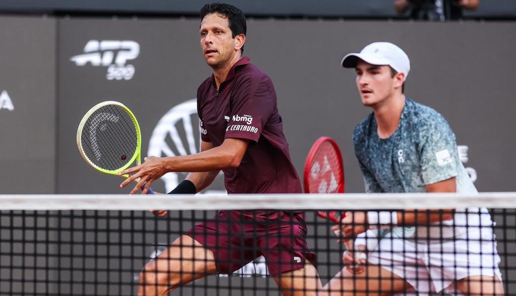 Melo e Fonseca atropelam argentinos e avan&ccedil;am &agrave; semifinal do Rio Open