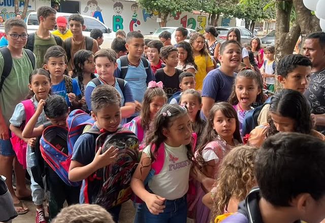 Ano letivo de 2026 tem in&iacute;cio nas escolas municipais de Abreul&acirc;ndia