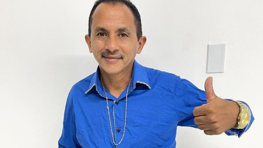 Manoel Gomes, do hit &ldquo;Caneta Azul&rdquo;, estaria morando de favor ap&oacute;s preju&iacute;zo de R$ 7 milh&otilde;es