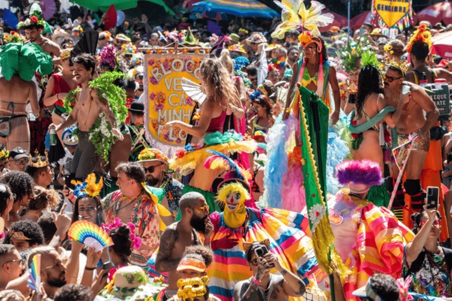 EUA orientam turistas norte-americanos a evitarem favelas durante o Carnaval no Brasil