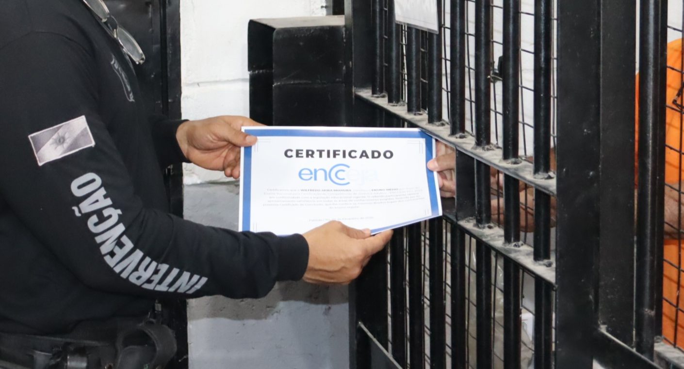 Custodiados da Unidade Penal Regional de Palmas recebem certifica&ccedil;&atilde;o do Encceja PPL 2025