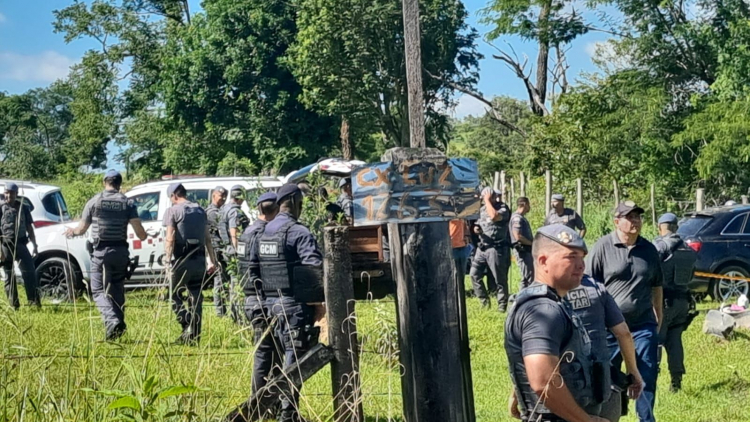 Bandidos atacam viaturas da PM com fuzis e s&atilde;o presos ap&oacute;s persegui&ccedil;&atilde;o em S&atilde;o Paulo