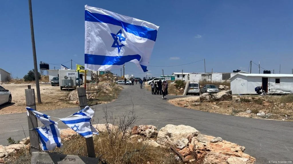 Israel volta a bombardear sul do L&iacute;bano e aumenta tens&atilde;o apesar de cessar-fogo