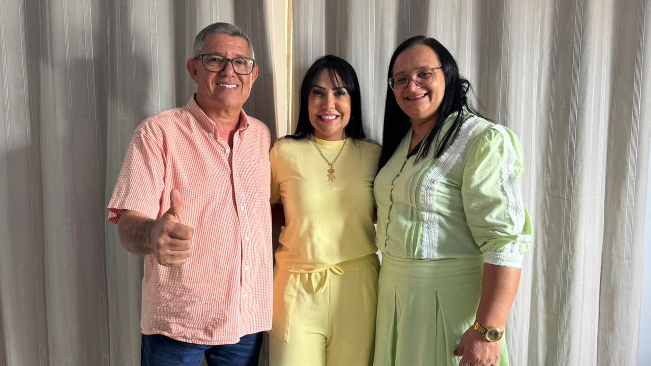 Apoiado por Big Jow, Janad Valcari refor&ccedil;a alian&ccedil;as pol&iacute;ticas em Cristal&acirc;ndia TO