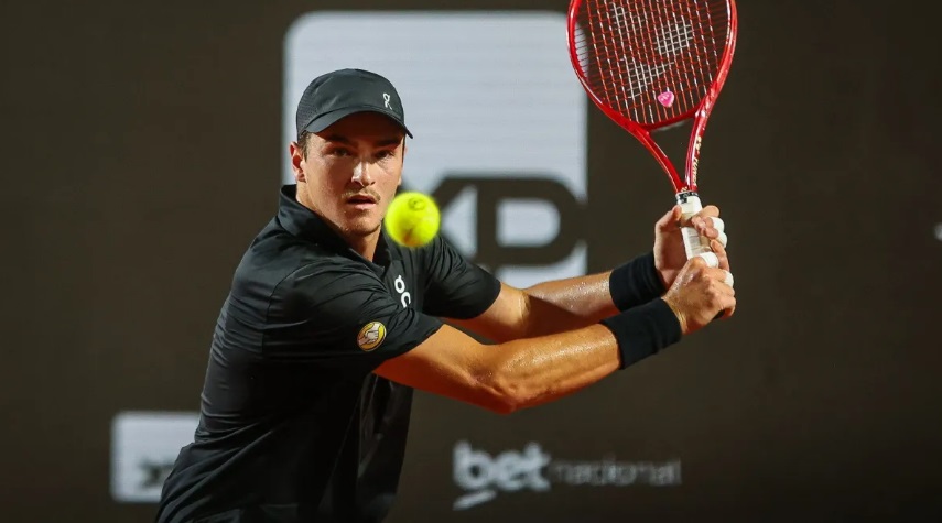 Jo&atilde;o Fonseca perde chance de voltar ao Top 25 ap&oacute;s queda precoce no Rio Open