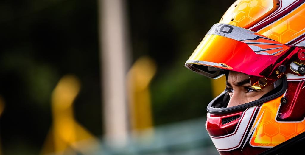 Jo&atilde;o Francisco abre a temporada 2026 da V11 Cup com vit&oacute;ria na categoria F4 J&uacute;nior