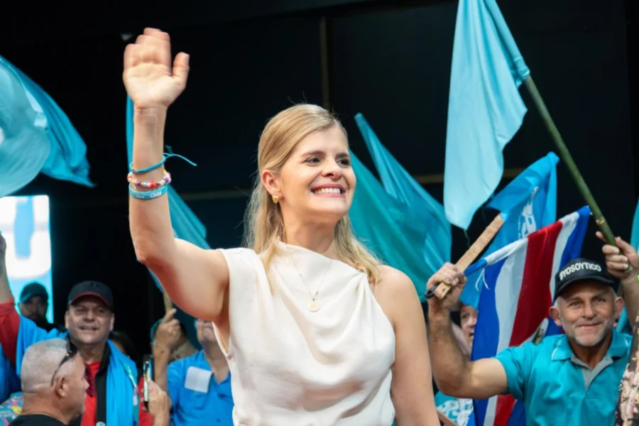 Laura Fern&aacute;ndez vence no primeiro turno e se torna presidente da Costa Rica com promessa de linha dura contra o narcotr&aacute;fico