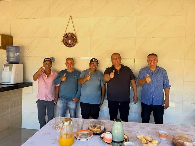 Senador Eduardo Gomes participa de caf&eacute; da manh&atilde; com vice-prefeito de Porto Nacional