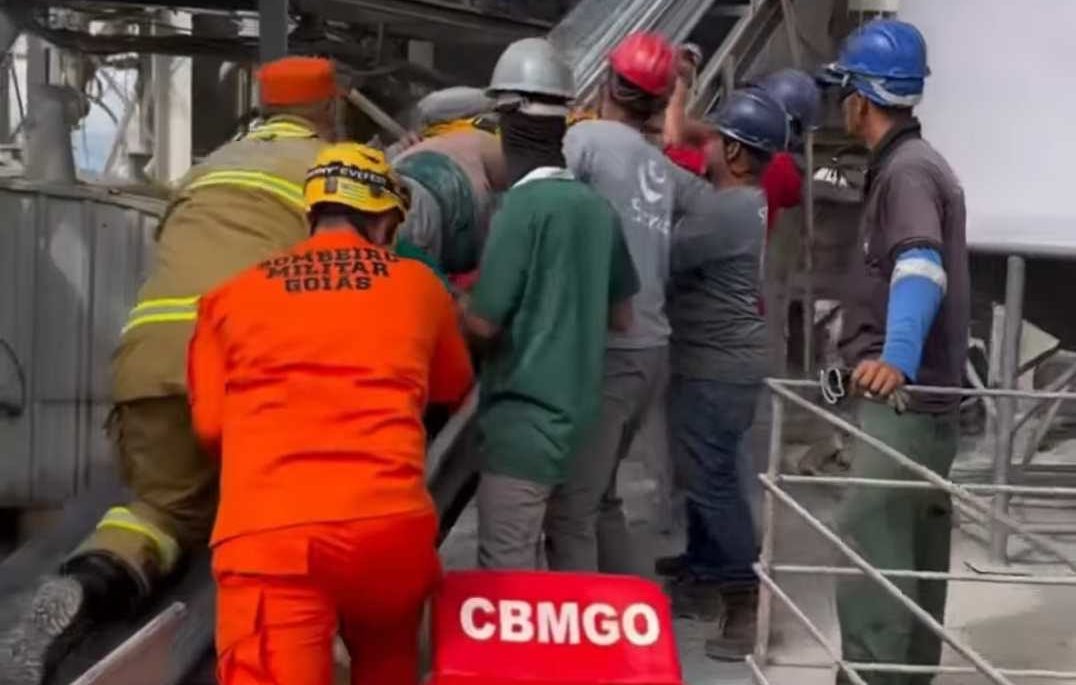 Trabalhador morre ao ficar preso em m&aacute;quina de concreto em &Aacute;guas Lindas de Goi&aacute;s