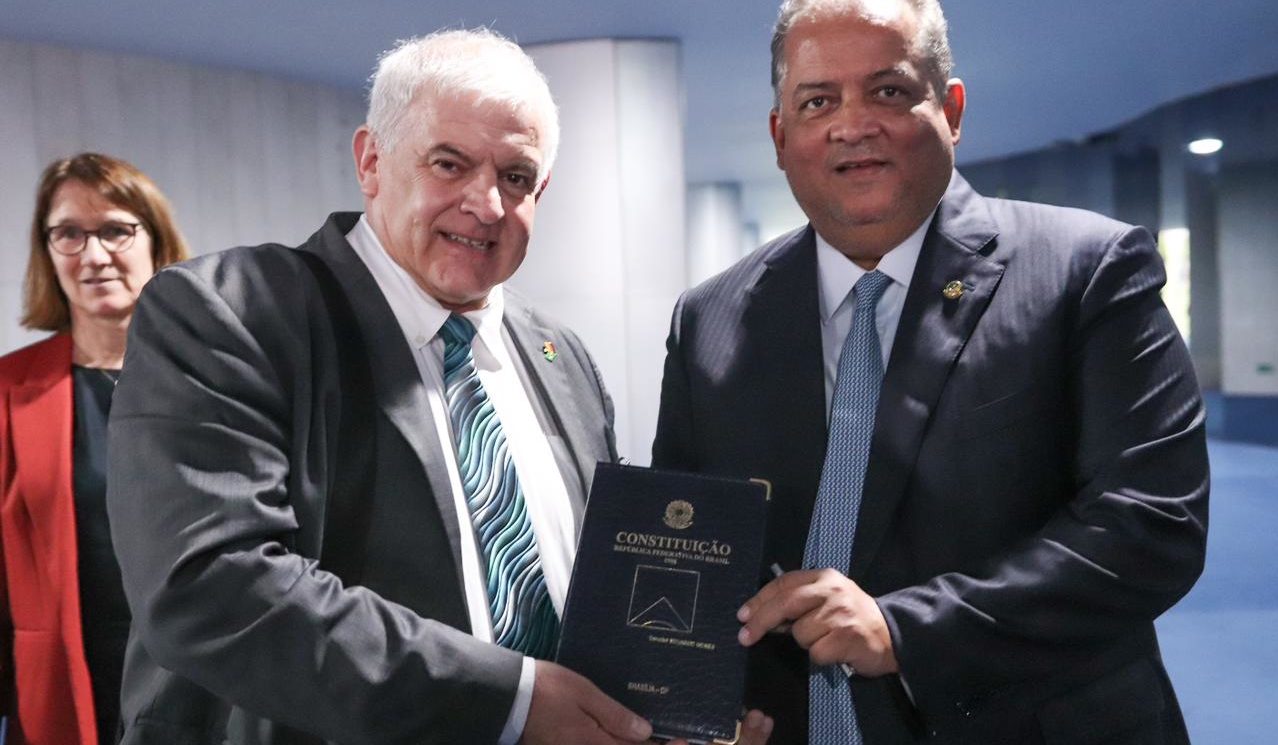 Eduardo Gomes refor&ccedil;a di&aacute;logo internacional e destaca Tocantins em agenda no Parlamento Alem&atilde;o