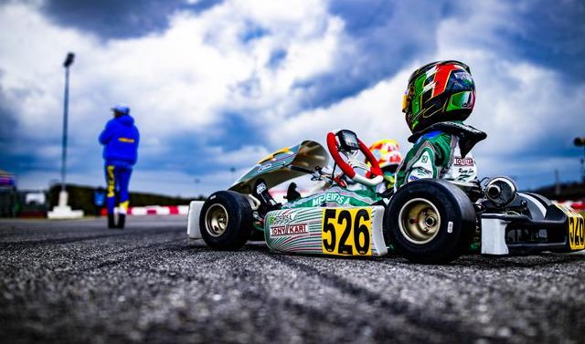 Brasileiro de 10 anos se destaca em tradicional competi&ccedil;&atilde;o internacional de kart na It&aacute;lia