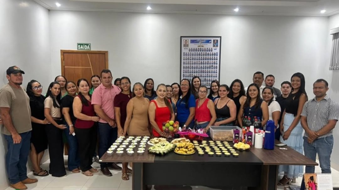 Abreul&acirc;ndia realiza caf&eacute; da manh&atilde; em homenagem ao Dia da Mulher