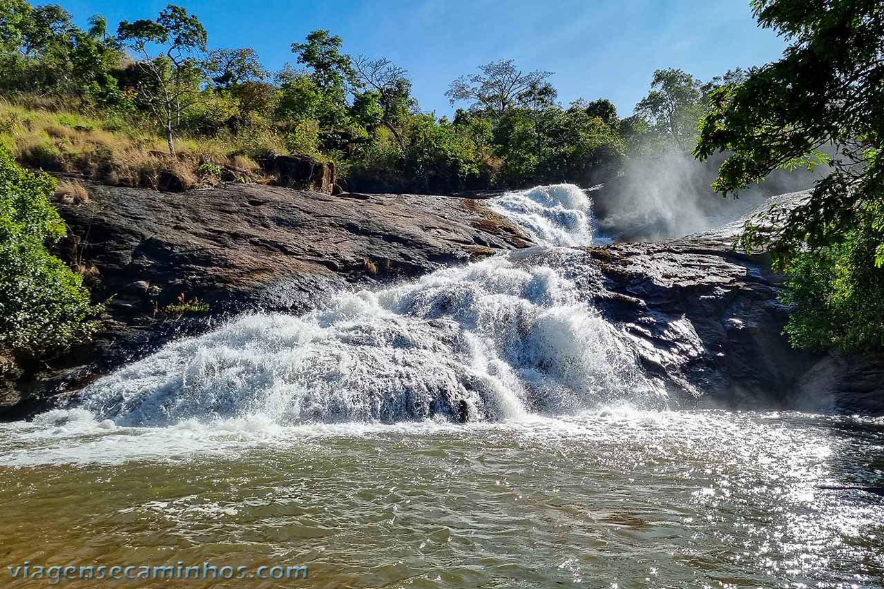Distrito cercado por serras e cachoeiras virou destino popular para trilhas e descanso a poucos quil&ocirc;metros da capital