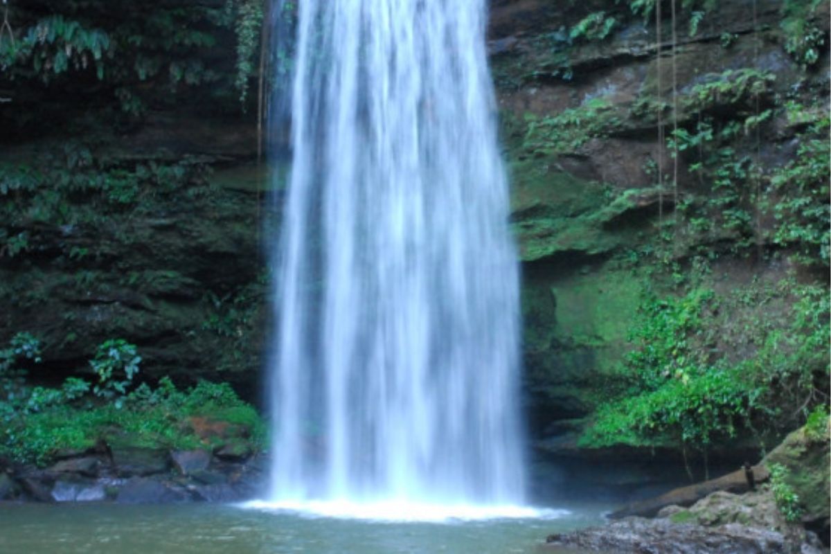 Para&iacute;so das &aacute;guas perto da capital: distrito tem mais de 80 cachoeiras catalogadas e clima de serra