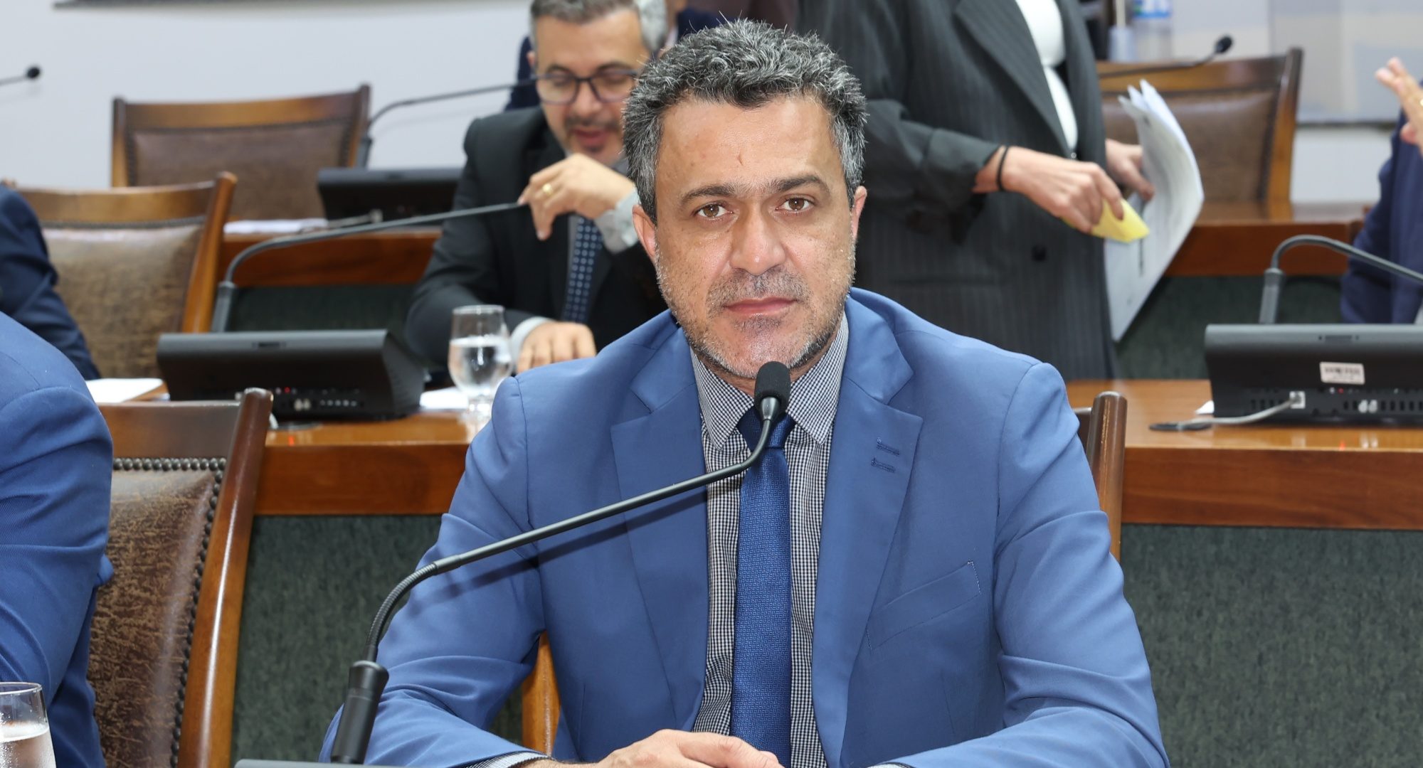 Assembleia aprova pol&iacute;tica de incentivo &agrave; pesquisa cient&iacute;fica para estudantes da rede p&uacute;blica