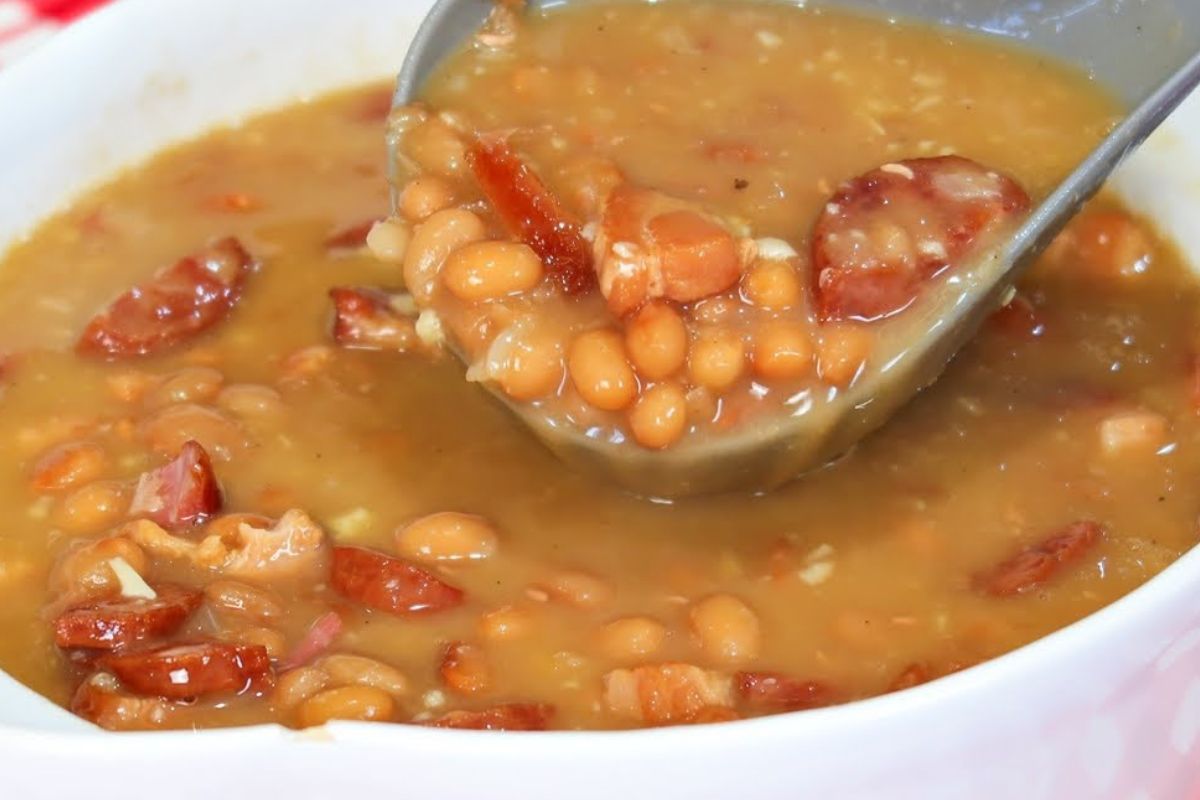 Truques para fazer feij&atilde;o mais saboroso no dia a dia