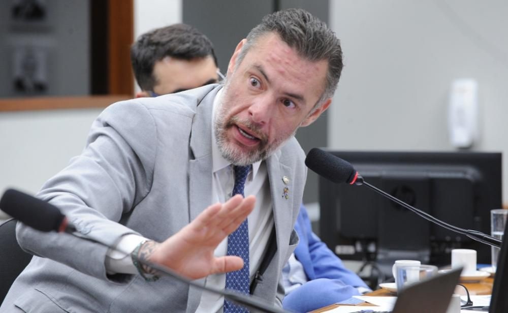 Projeto aprovado na CCJ permite participa&ccedil;&atilde;o de ONGs em plano nacional contra viol&ecirc;ncia &agrave; mulher