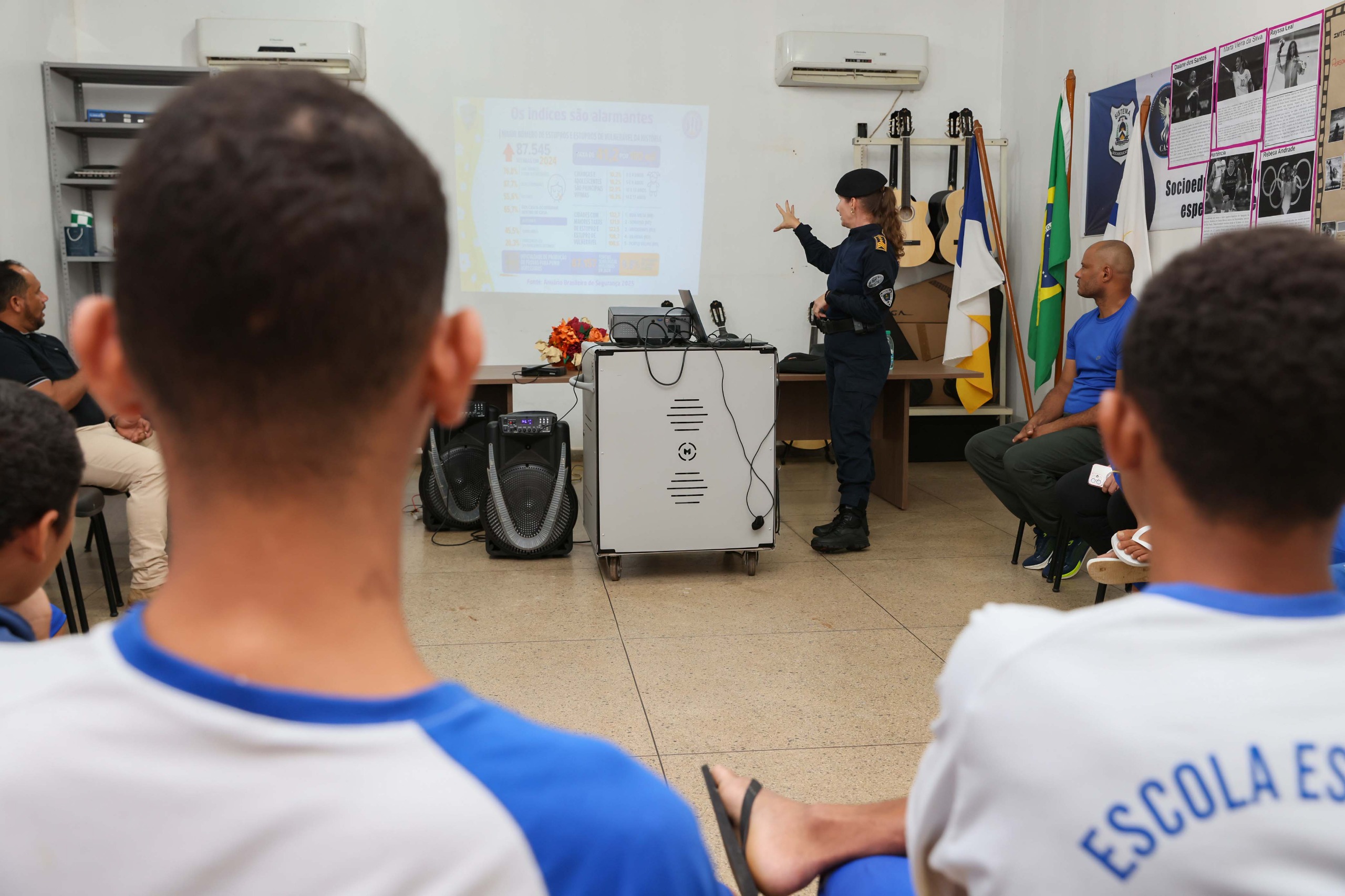 Guarda Metropolitana promove palestra sobre viol&ecirc;ncia contra a mulher no Case Taquari em Palmas