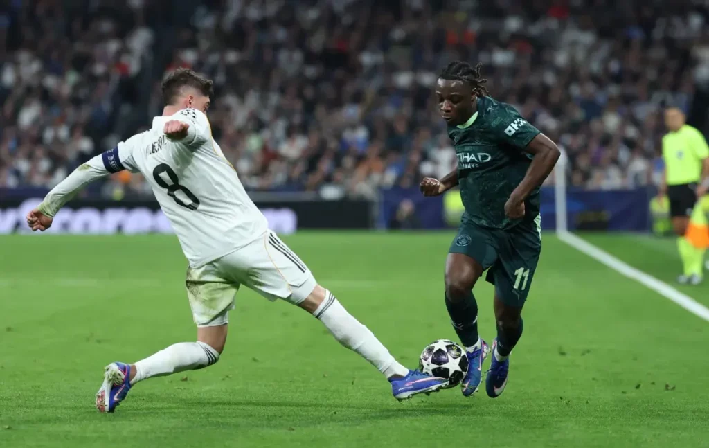 Real Madrid vence Manchester City com hat-trick de Valverde na Champions