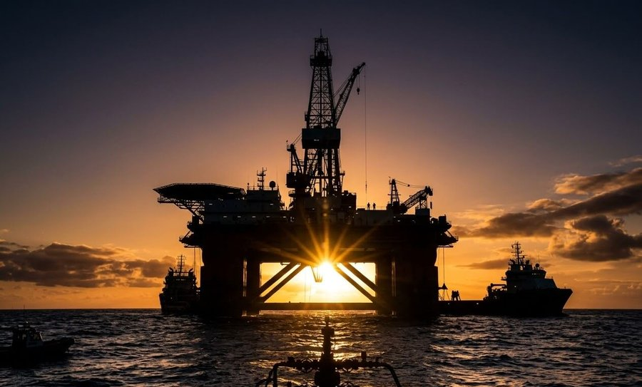 Petr&oacute;leo sobe e atinge maior n&iacute;vel em um m&ecirc;s com tens&atilde;o entre EUA e Ir&atilde;