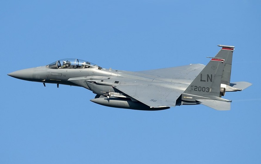Ir&atilde; diz ter abatido ca&ccedil;a F-15 e amplia tens&atilde;o militar com EUA e Israel