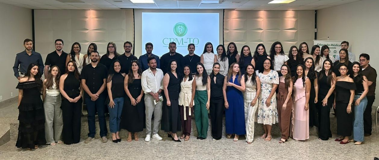 CRM-TO realiza Aula de &Eacute;tica e entrega carteiras a novos m&eacute;dicos no Tocantins