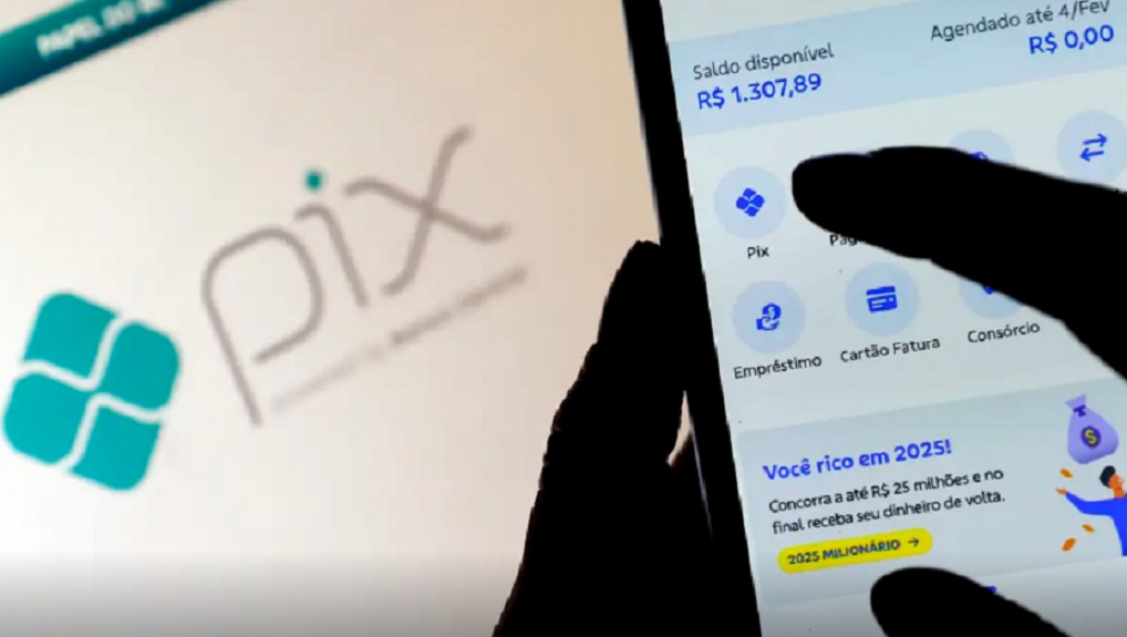 Pix por aproxima&ccedil;&atilde;o deixa de ter limite di&aacute;rio de R$ 500; veja o que muda