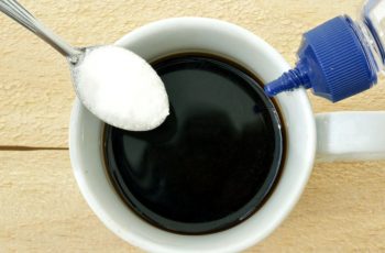 Caf&eacute; com a&ccedil;&uacute;car, ado&ccedil;ante ou puro: veja qual &eacute; a melhor op&ccedil;&atilde;o