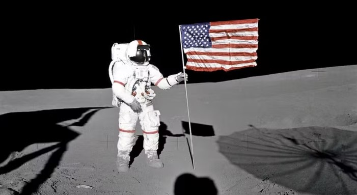 Bandeiras dos EUA na Lua ainda existem? Descoberta revela o que aconteceu ap&oacute;s mais de 50 anos