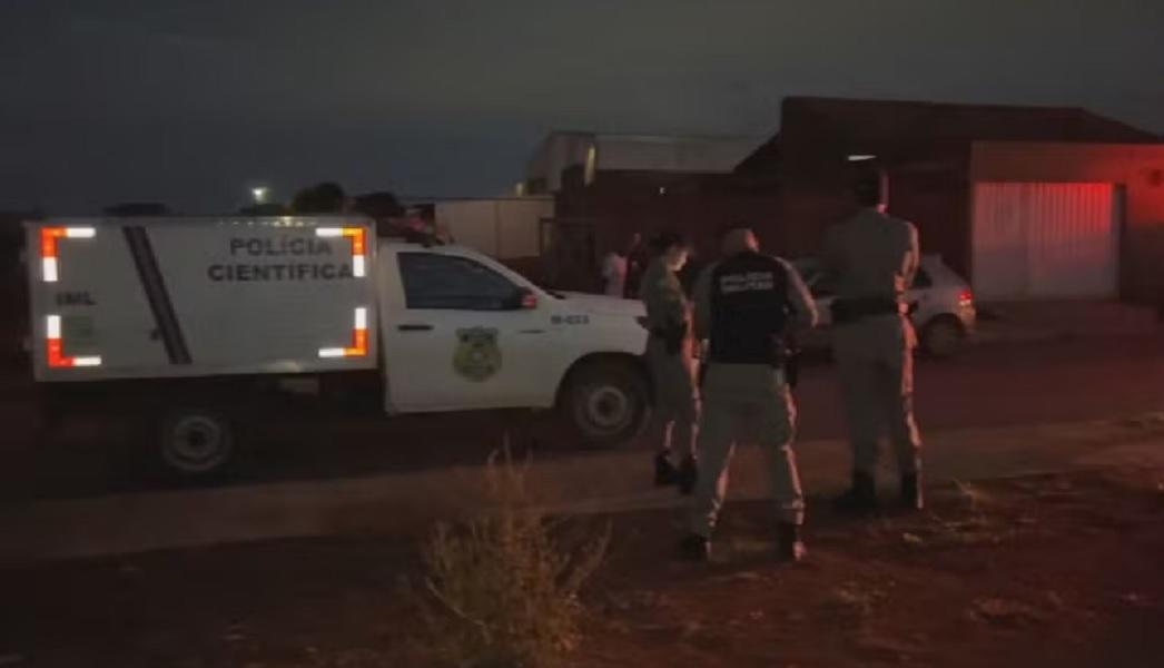 Trag&eacute;dia em fam&iacute;lia: homem mata esposa e neto de 13 anos e &eacute; encontrado morto