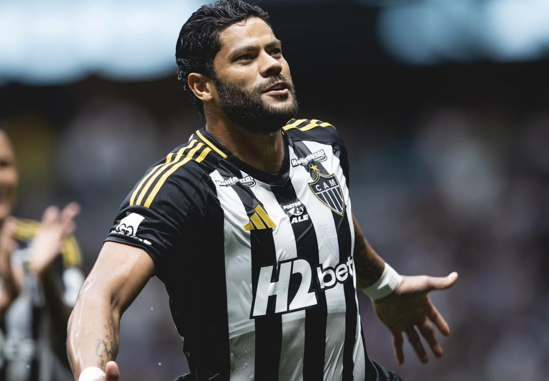 Sa&iacute;da de Hulk do Atl&eacute;tico-MG avan&ccedil;a, e staff se re&uacute;ne com Fluminense para acerto