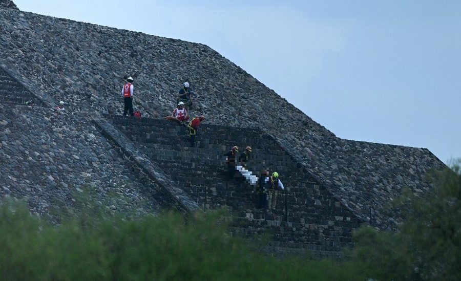 Ataque na pir&acirc;mide de Teotihuac&aacute;n deixa uma pessoa morta e 13 feridos no M&eacute;xico