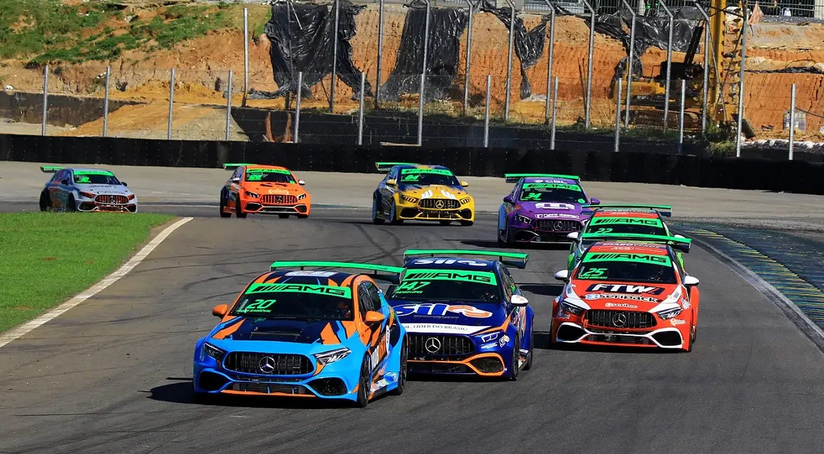 AMG Cup Brasil acelera em Interlagos com disputas intensas na 4&ordf; etapa