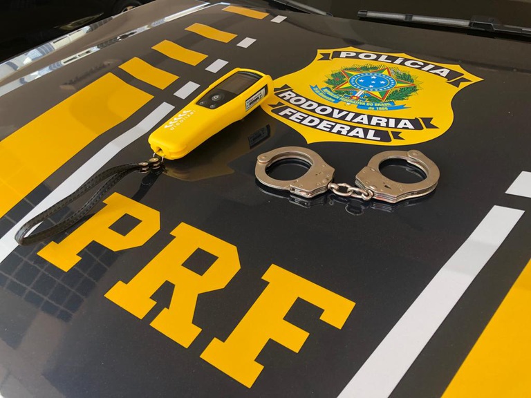 PRF prende motorista por embriaguez ao volante na BR-230 em Araguatins